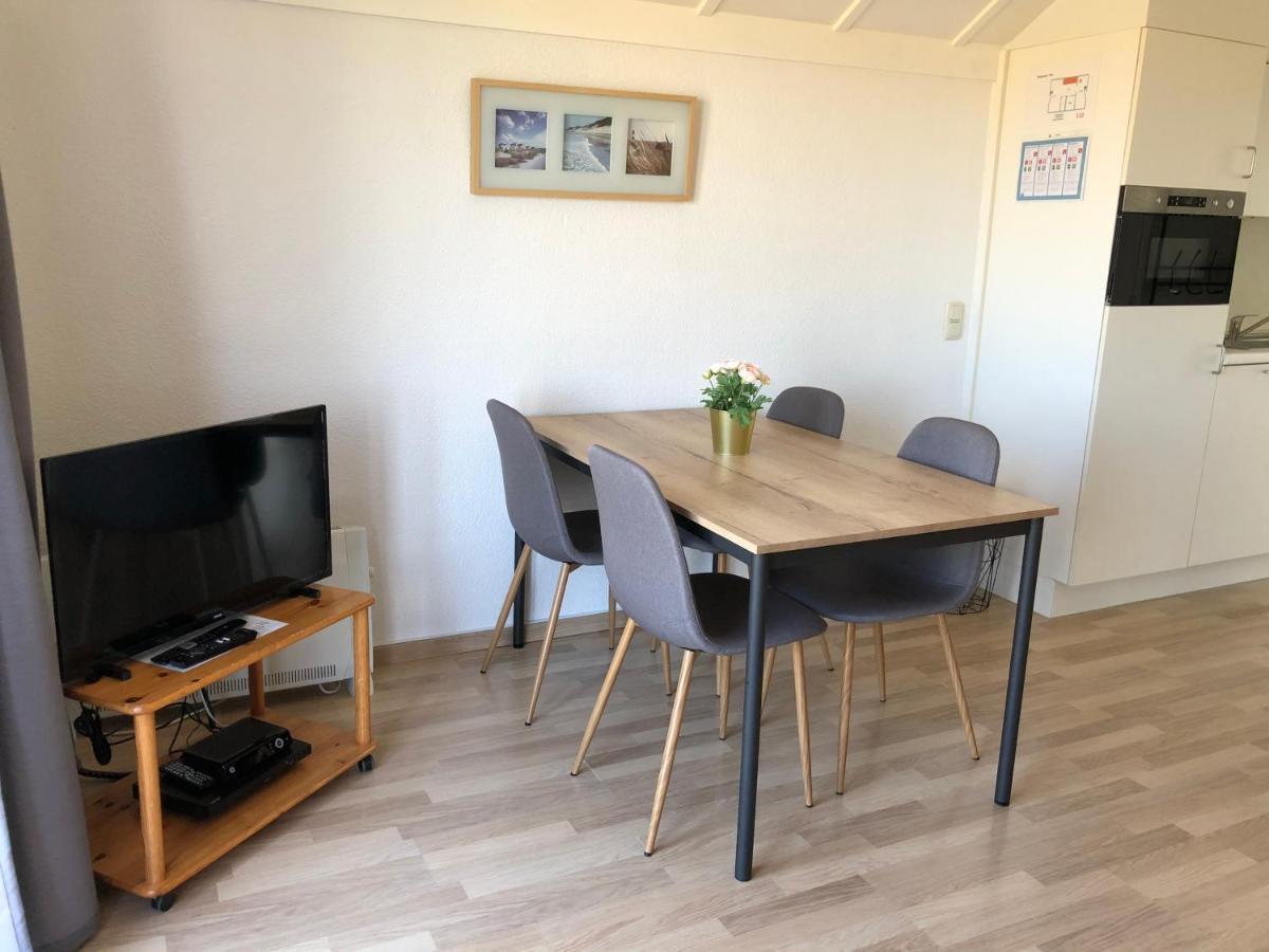 Knus Appartement Met Zicht Op Zeepolder De Haan Dış mekan fotoğraf